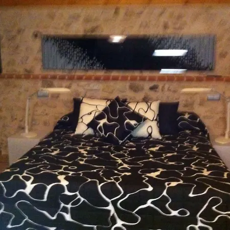 Luces Y Sombras בית כפרי Prádena